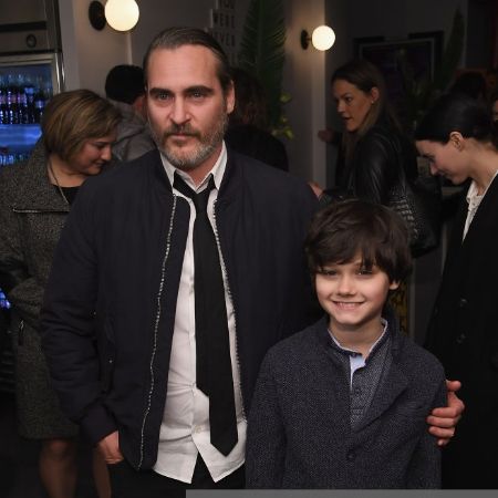 Dante and Joaquin Phoenix in an award function